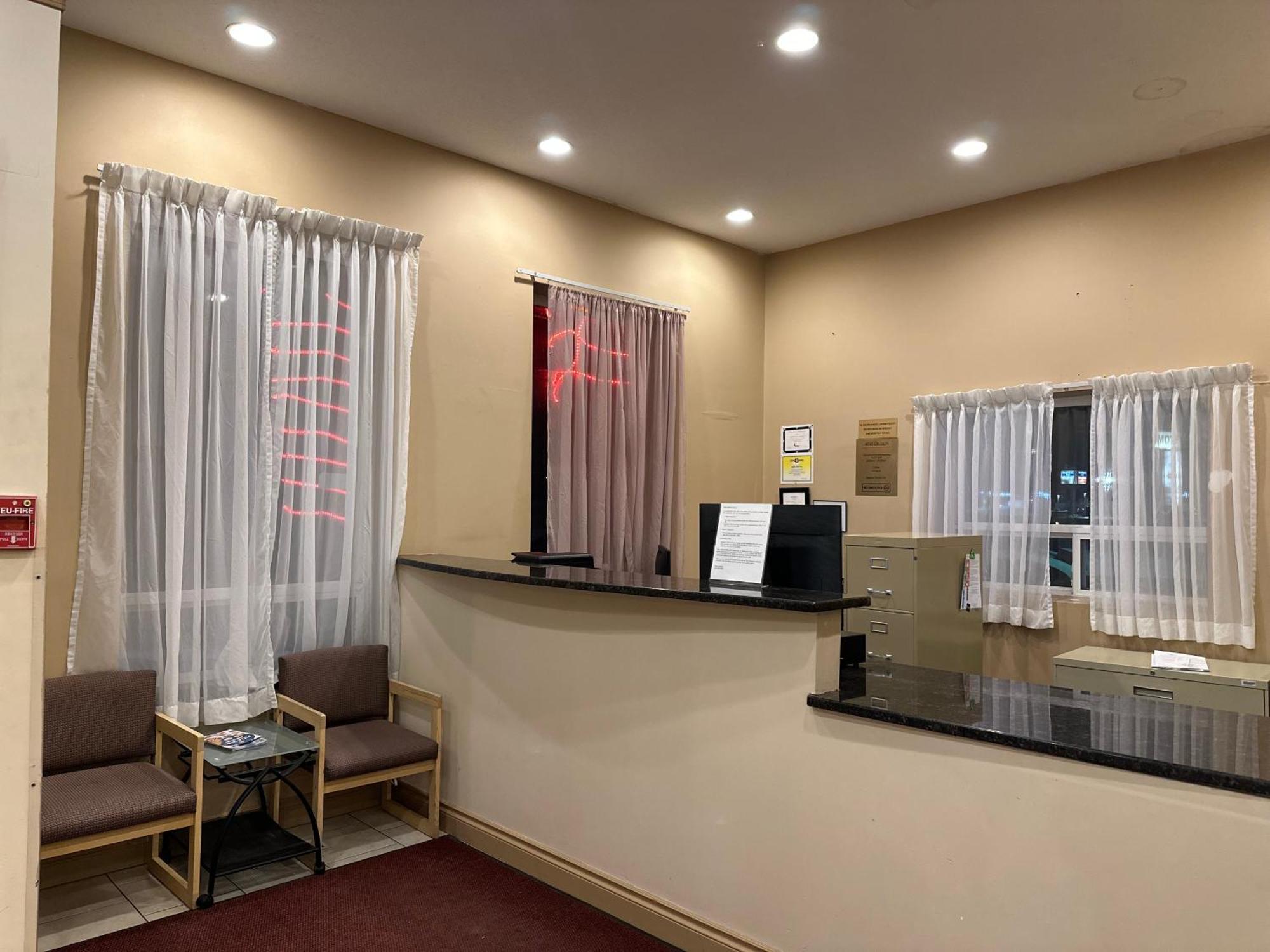 Lone Star Hotel ノース・バトルフォード エクステリア 写真
